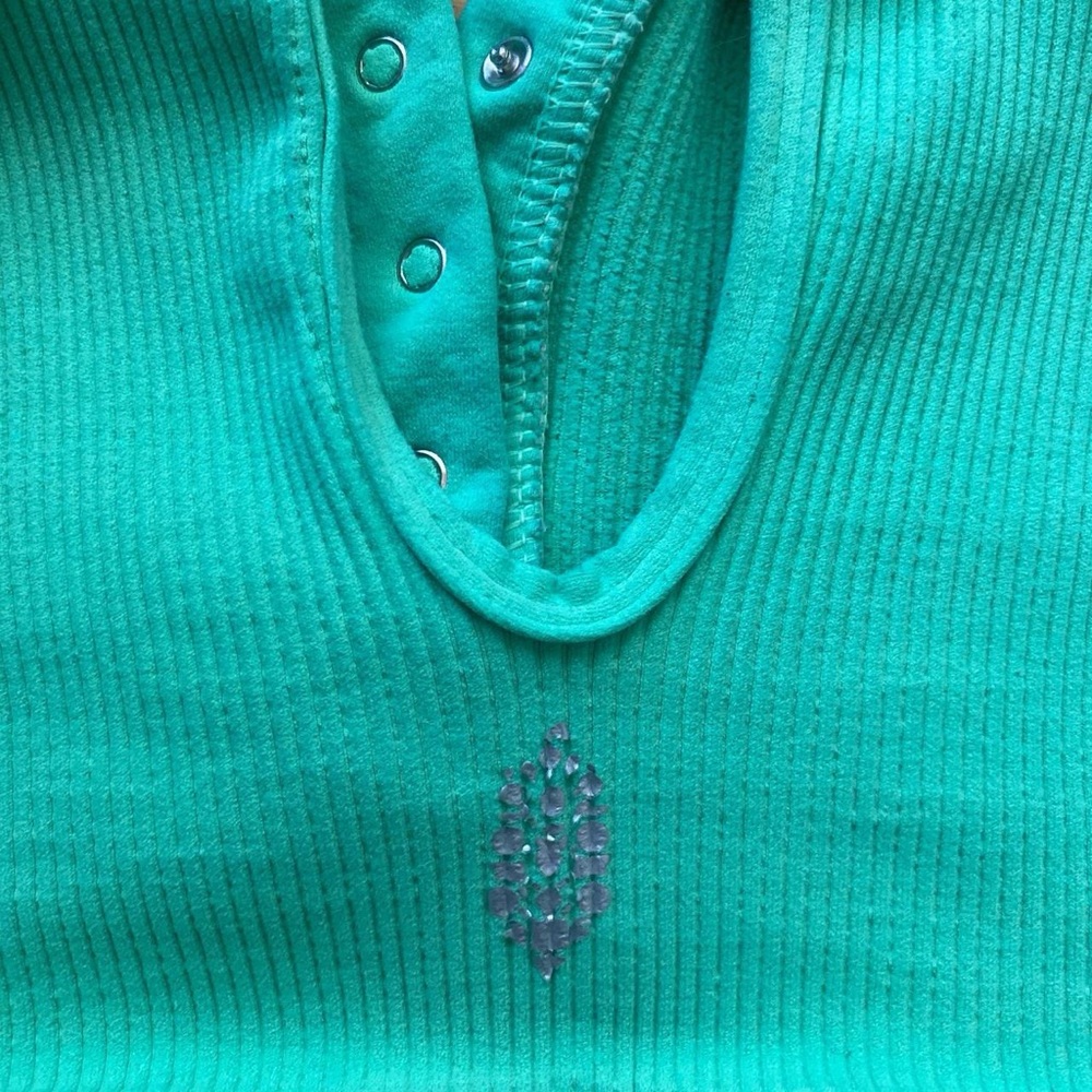 Mint Green Ribbed Crop Top - Picture 3 of 3